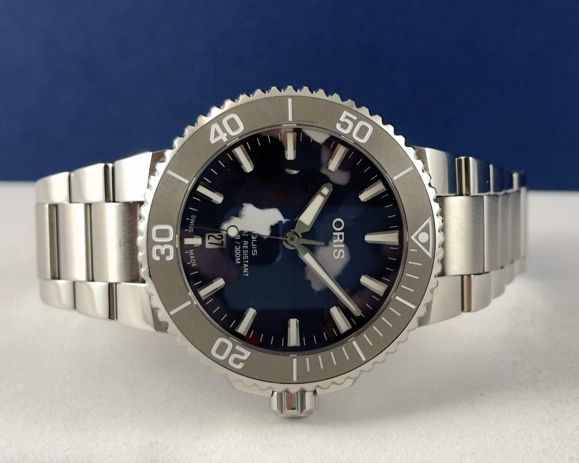 (Verkocht) Oris Aquis Date Upcycle. Nieuw.